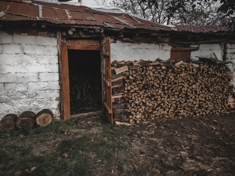 南宁速柏霖LED照明设备在工厂车间与写字楼场景的应用选型分析正文配图 1