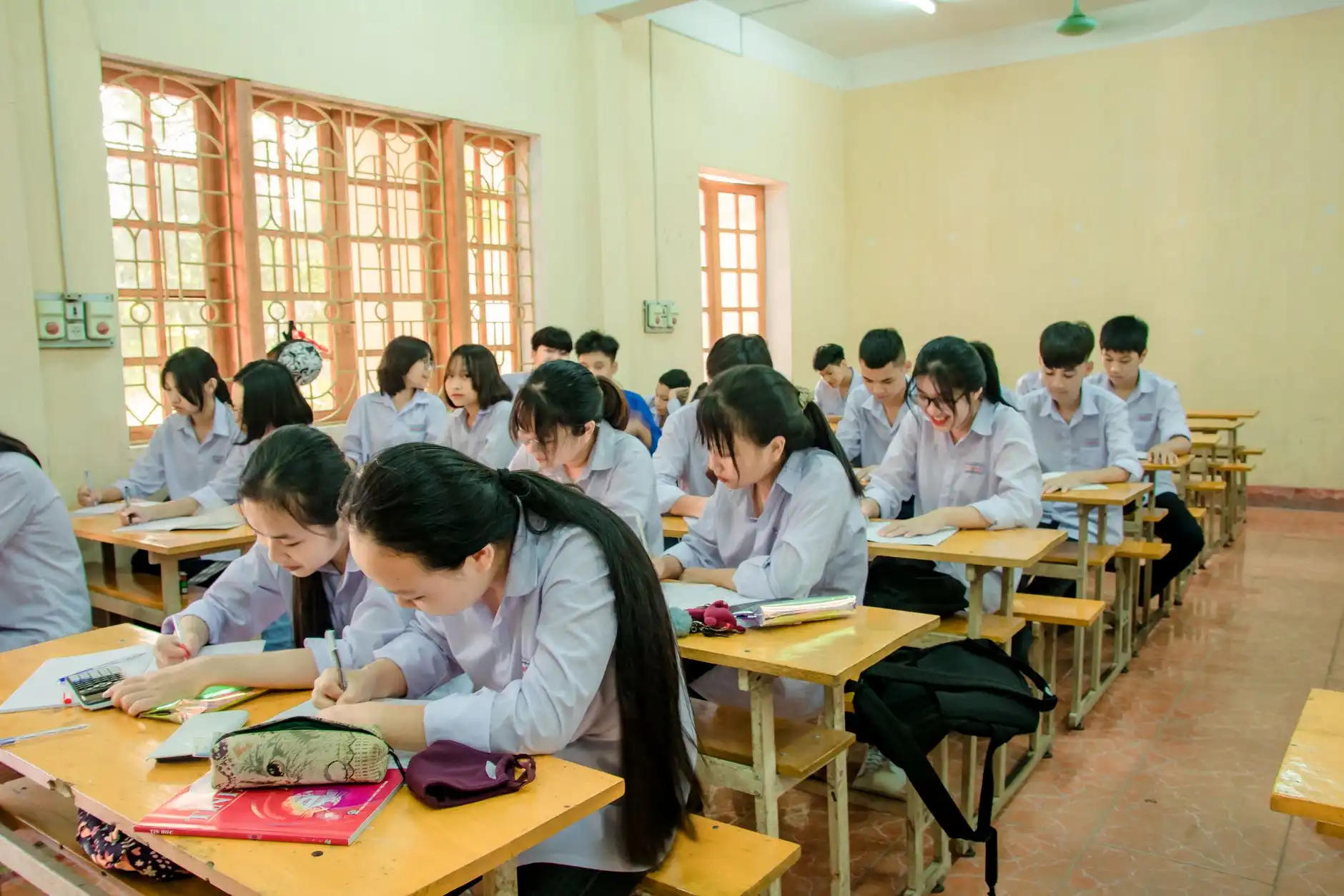 工厂照明节能改造方案：LED照明系统设计与电费优化策略